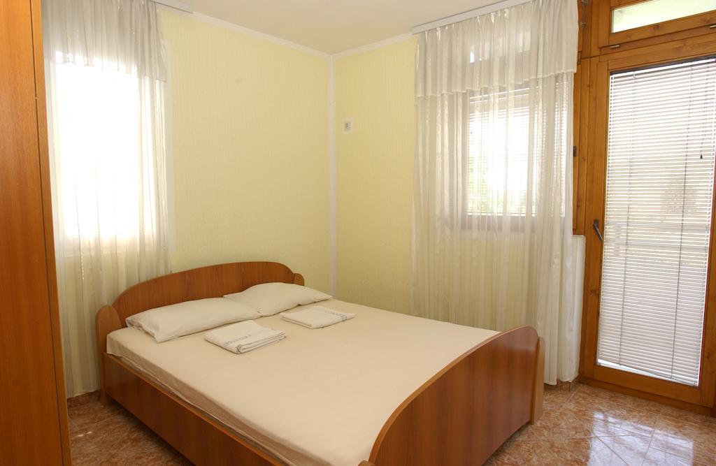Rooms & Apartments Anka Бар Номер фото