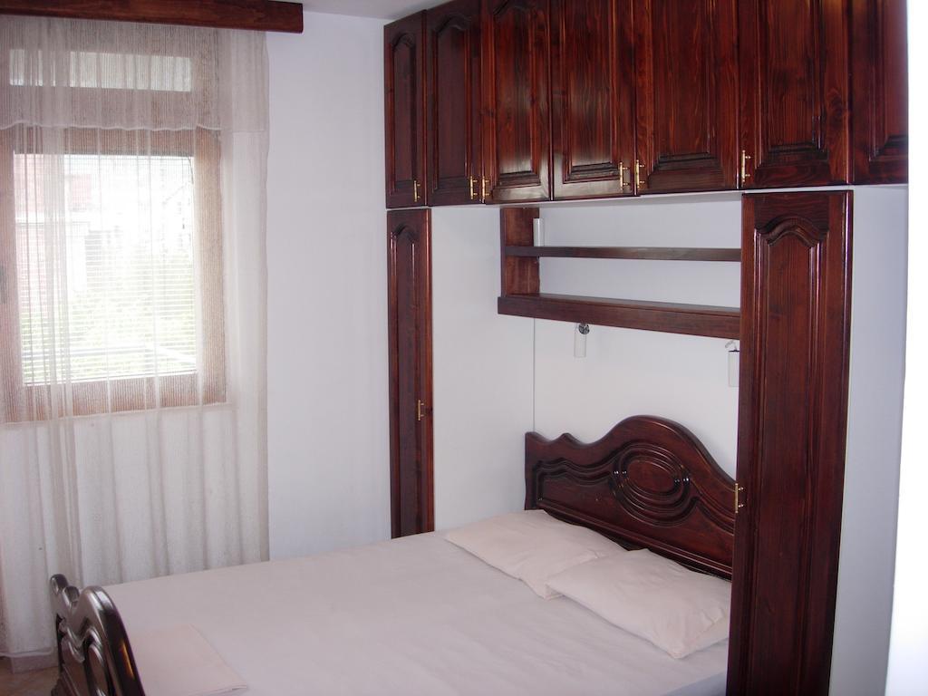Rooms & Apartments Anka Бар Экстерьер фото
