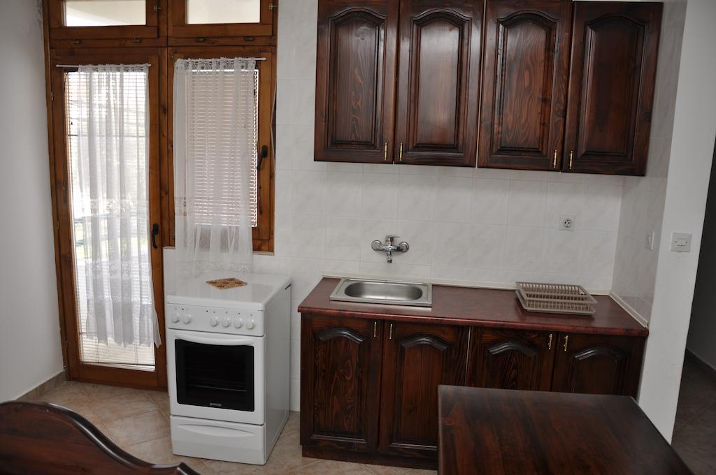 Rooms & Apartments Anka Бар Номер фото
