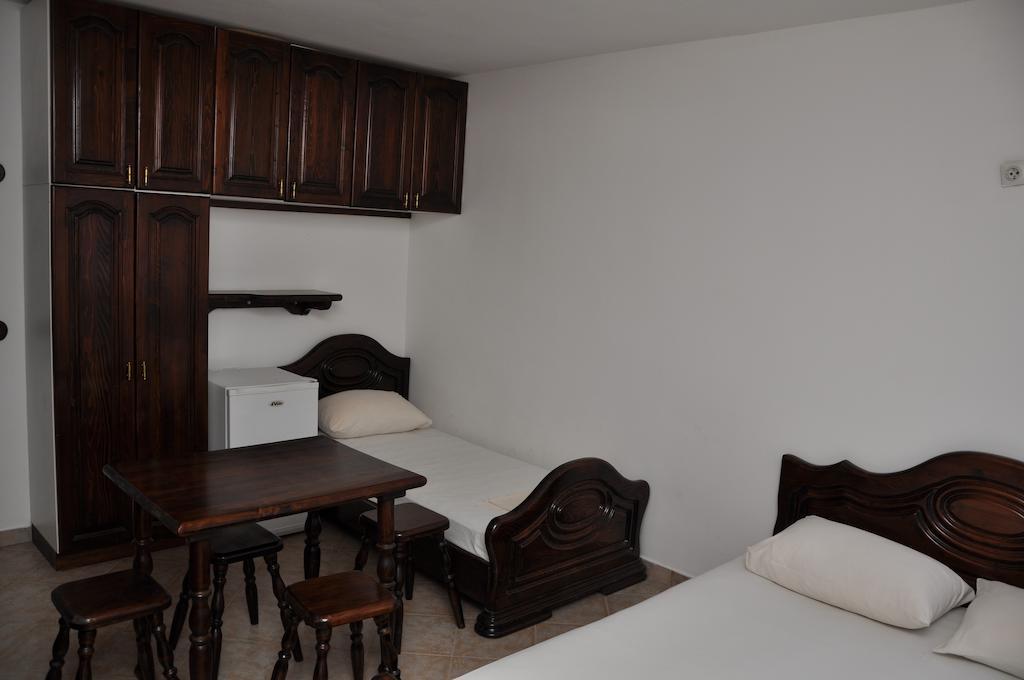 Rooms & Apartments Anka Бар Номер фото