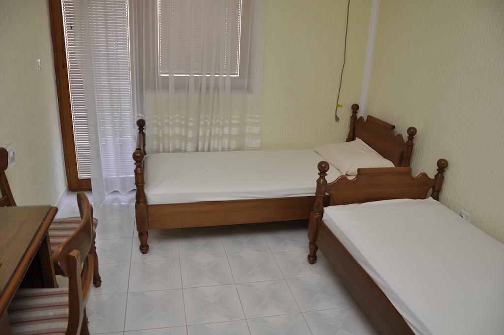 Rooms & Apartments Anka Бар Номер фото
